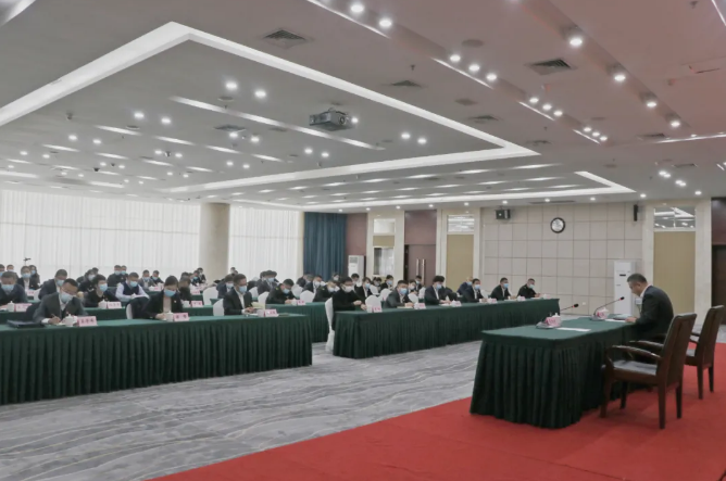 鞍勤集團(tuán)、溫泉集團(tuán)舉辦貫徹落實(shí)市第十三次黨代會(huì)精神宣講報(bào)告會(huì)