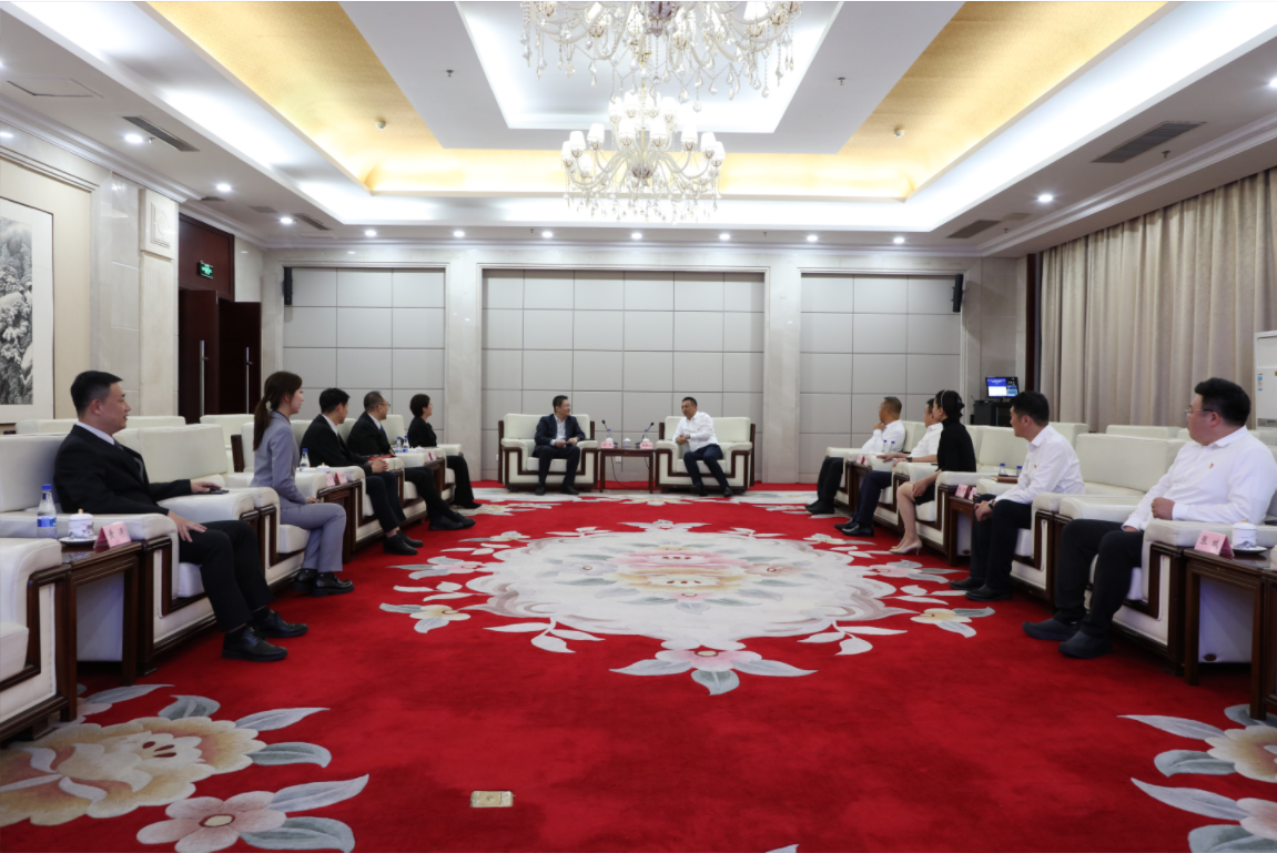 鞍勤、溫泉、公服集團(tuán)與招商銀行簽訂戰(zhàn)略合作協(xié)議！銀企合作譜新篇